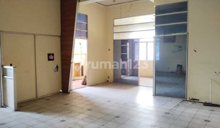 Ruko 3 Lantai di Gajahmungkur, Lokasi Strategis, Jalan Raya 2