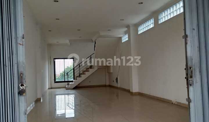 Ruko 2 Lantai Siap Pakai di Ungaran, Jalan Raya 2