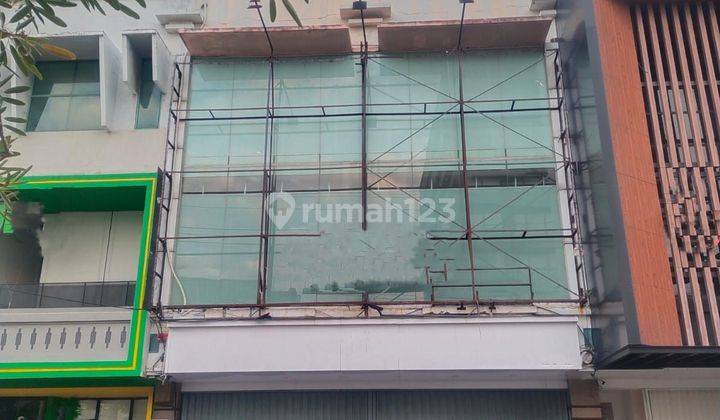 Ruko 3.5Lt di Jl. Gajahmada Siap Pakai Strategis Jalan Raya 1