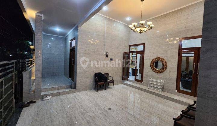 Rumah di Bukit Sari,Tembalang, Premium Furnished Bagus Siap Pakai 1