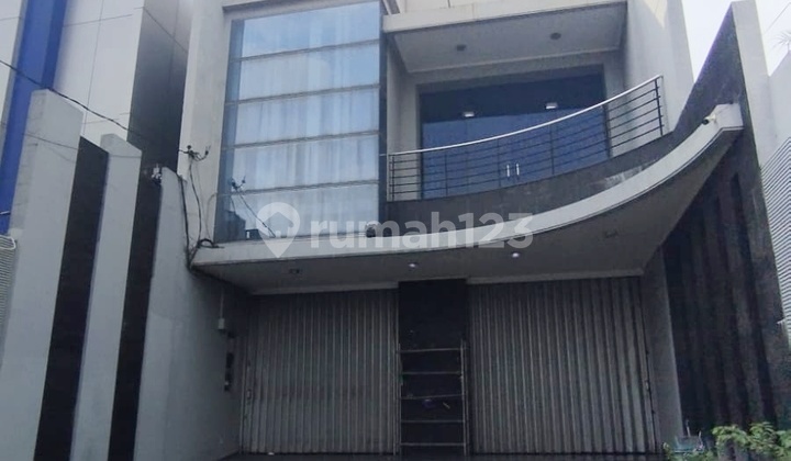 Office Building in Siliwangi, Strategic Busy Main Road 1