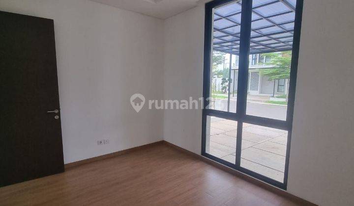 Rumah Bagus 2 Lantai Di Hilago Bsb City Siap Pakai View Danau 2