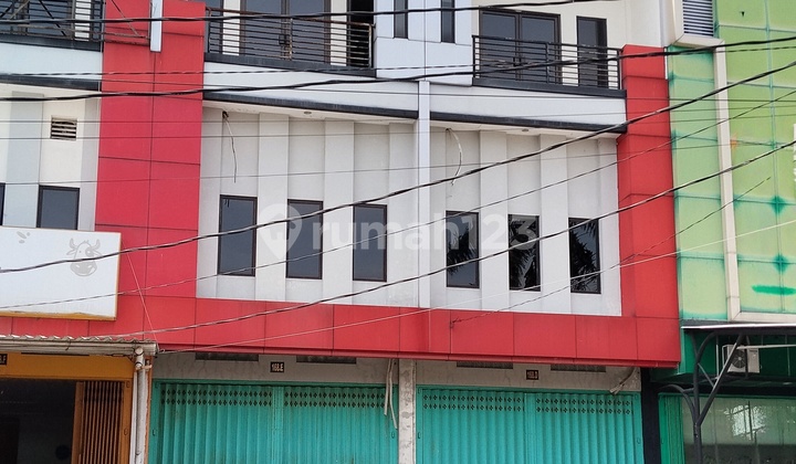 Ruko 3 Lantai Di Solo Baru, Siap Pakai, Daerah Ramai, Ada 3 Unit Ruko 3 Lantai Di Solo Baru, Siap Pakai, Daerah Ramai, Ada 3 Unit