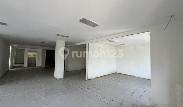 4-Storey Shop House in Premium Strategic Downtown Location, Move-In Ready 2