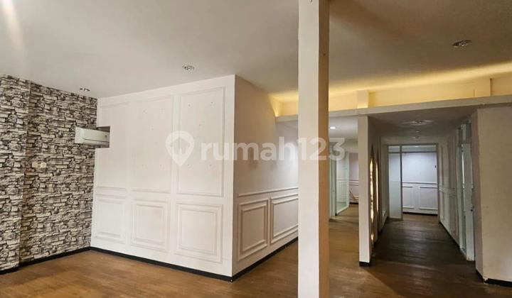 Ready-to-Use Commercial Building on Mayjen Sutoyo, Strategic Location