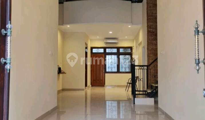 Rumah di Semarang Indah, Siap Huni, Jalan Lebar 2