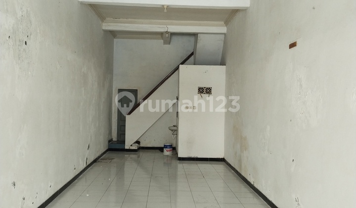 Ruko 2.5 Lantai Siap Pakai Di Tengah Kota 2