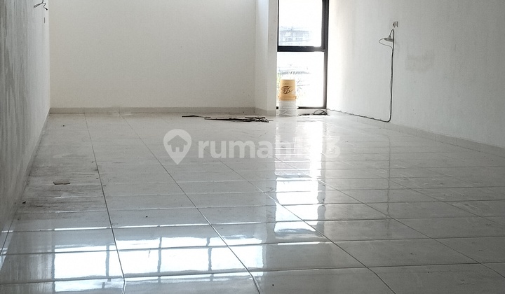 2-Story Shop House in the Center of Salatiga City, Ready to Use, Strategic Location 2