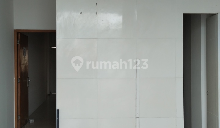 Premium Shop House in West Semarang, 3 Floors, Ready to Use, Partitioned 2