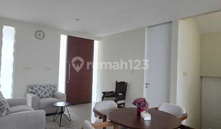 Rumah 2Lt Full Furnished di Citragrand, Siap Pakai 2