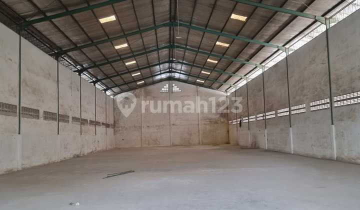 Warehouse, 800m², in Kic Gatsu, Ngaliyan, Ready to Use Warehouse, 800m², in Kic Gatsu, Ngaliyan, Ready to Use