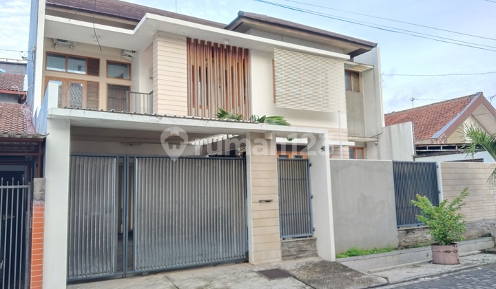 Rumah Siap Huni Tengah Kota Semarang, Akses Mudah, Jalan Lebar 1