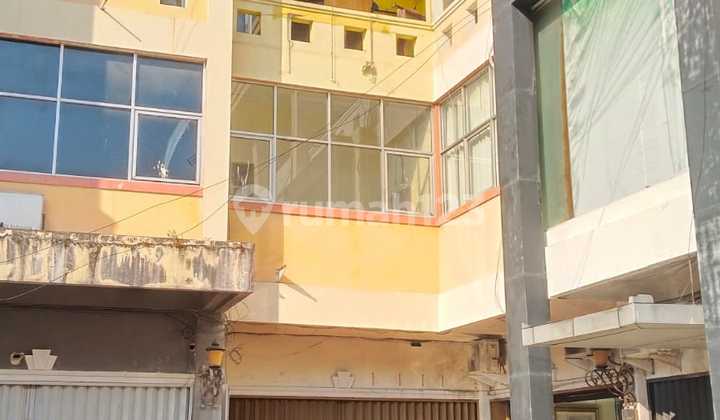 Ruko 3 Lantai di Gajahmungkur, Lokasi Strategis, Jalan Raya 1