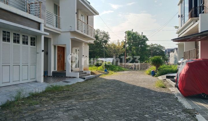 Rumah Bagus 2 Lantai di Gayamsari, Siap Huni, Lingkungan Nyaman 2