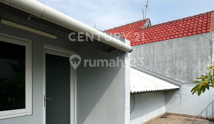Rumah Modern Industrial 2 Lt Lingkungan Nyaman Di Pulomas S8916 2