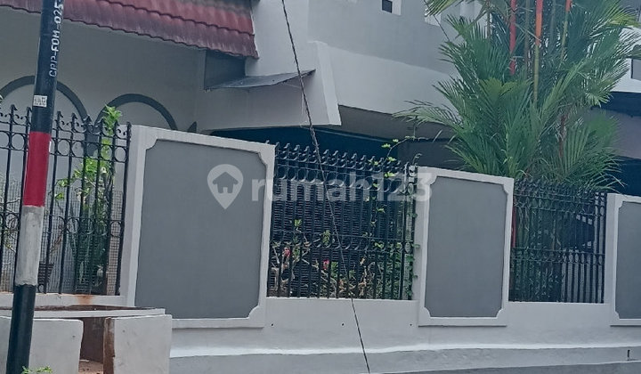 Rumah Siap Huni 5 Bedroom di Cempaka Putih, Jakarta S9345 2