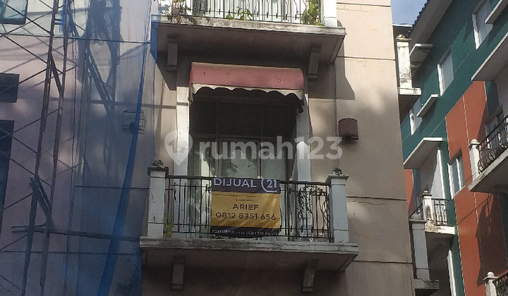 Ruko Hook Furnished Dan Strategis Di Plaza 3 Pondok Indah S8752