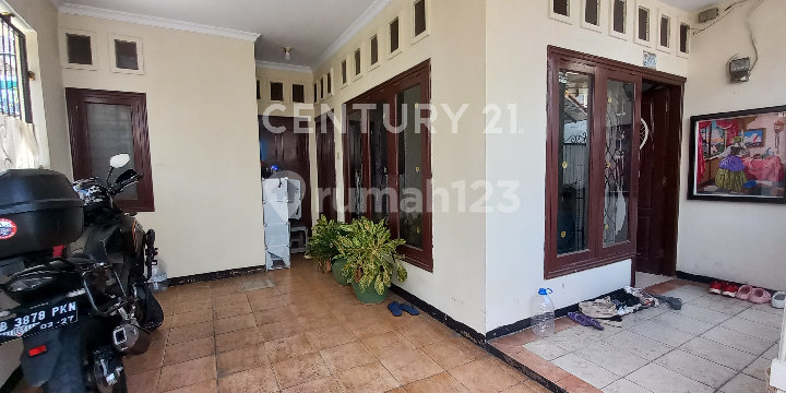 Rumah Hook 2 Lantai di Cipinang Timur S4929 Rumah Hook 2 Lantai di Cipinang Timur S4929