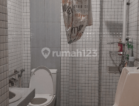 Rumah Bagus 2 Setengah Lantai Di Duta Harapan S9080 2