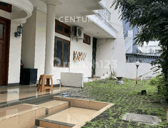 Rumah 2 Lantai Siap Huni dan Strategis di Pulomas R1339