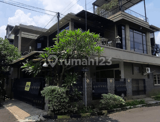 Rumah Bagus 2 Setengah Lantai Di Duta Harapan S9080