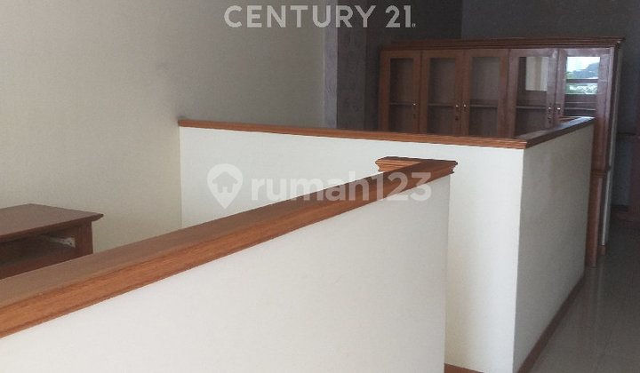 Strategic Semi-Furnished Office Space in Mampang, South Jakarta Strategic Semi-Furnished Office Space in Mampang, South Jakarta