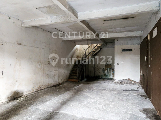 Ruko 2 Setengah Lantai Area Komersil di Johar Baru Jakpus S8746
