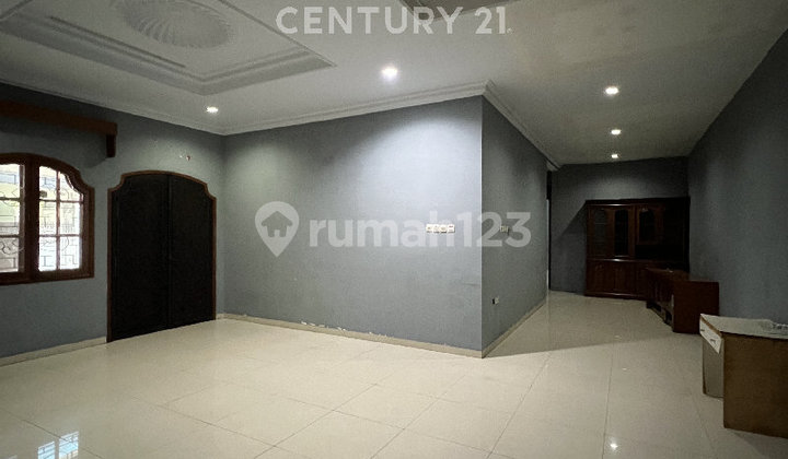 Corner House 2 Floors Strategic For Business In Cempaka Putih R2269 Corner House 2 Floors Strategic For Business In Cempaka Putih R2269