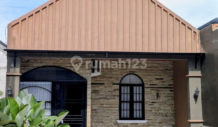 Hunian Mewah di Tembalang Desain Eropa Modern 1