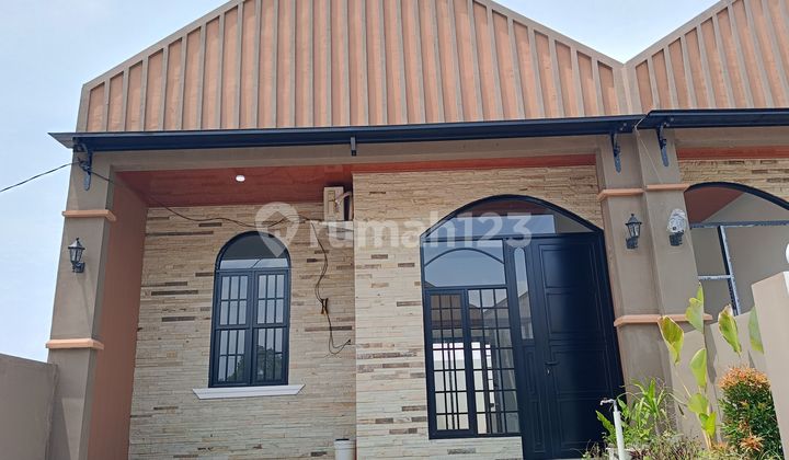 Rumah Desain Eropa Modern Dekat Kampus Undip Tembalang 2