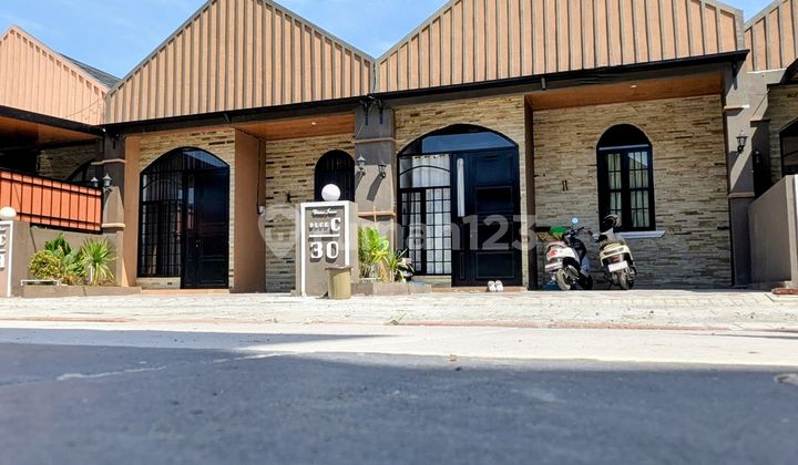 Luxury House in Tembalang SHM Certificate Ready to Occupy 1