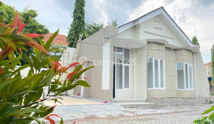 Rumah Modern Strategis Dekat Pusat Kota Semarang  2