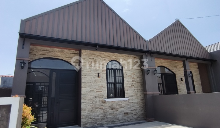 Luxury House Ready to Occupied Price 700J in Tembalang 2