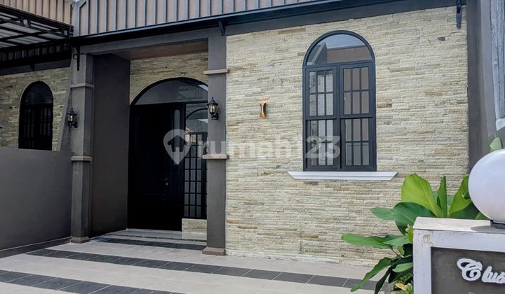 Hunian Mewah di Tembalang Desain Eropa Modern 2