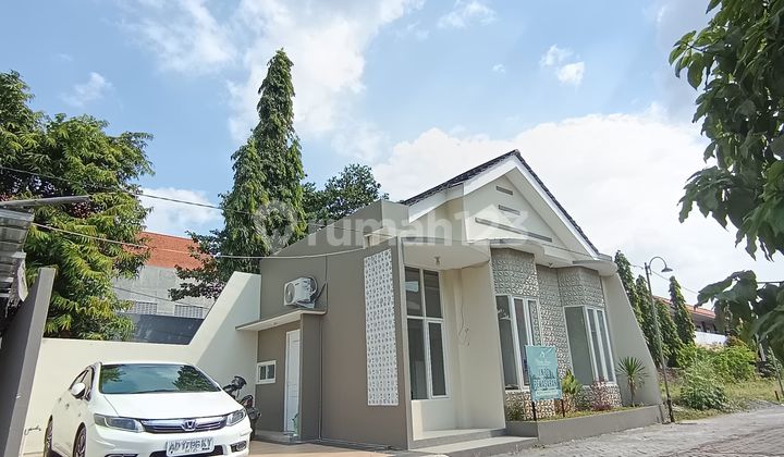 Rumah Mewah Strategis Dekat Pusat Kota Semarang 1