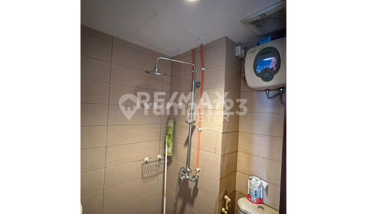 Semi-furnished 1-bedroom apartment 2