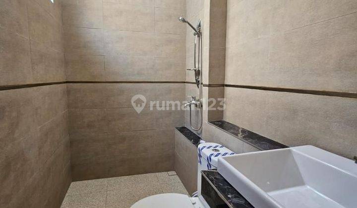 Rumah Baru modern minimalis dijual di Setraduta Royal grande Price start 2Man 2