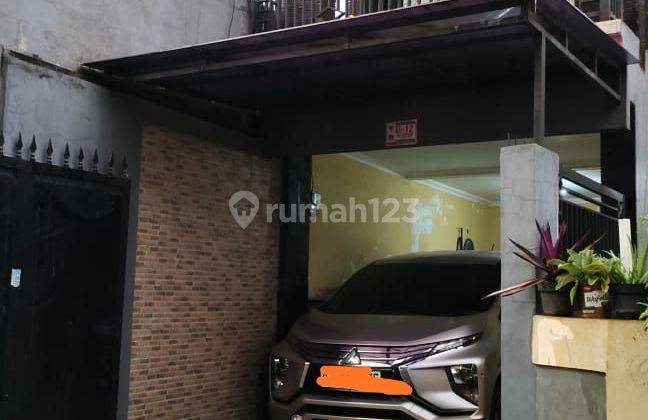 Di Jual Rumah Strategis Area Cijantung Jaktim (ER) 1