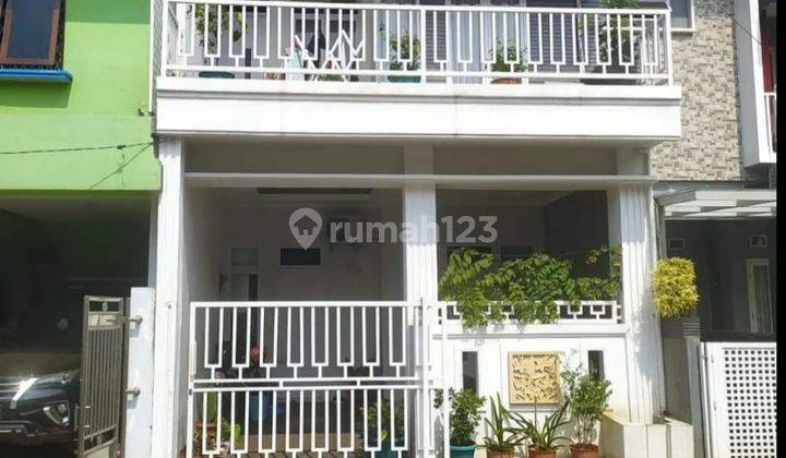 Di Jual Rumah Strategis Dekat Summarecon Bekasi  1