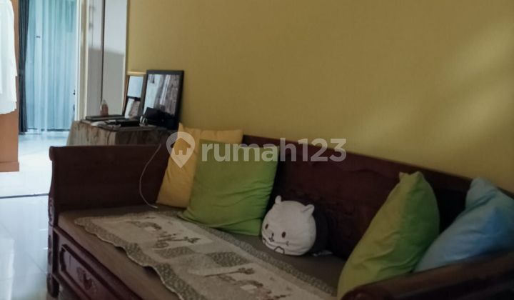 ruang keluarga di jual rumah cantik di