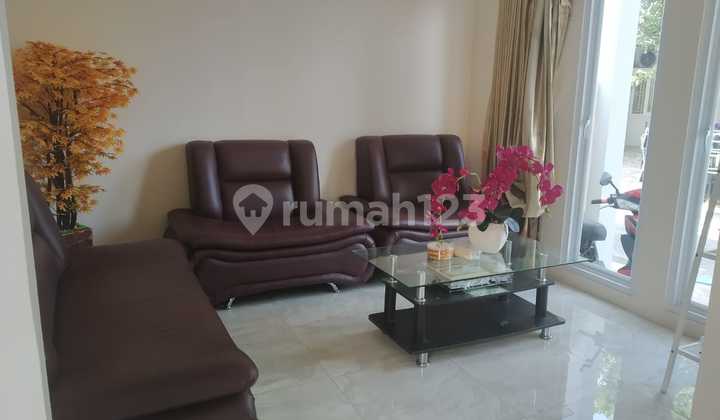 *di Jual* *rumah Tinggal* (bangunan Terawat, Rapih,bersih) Developer Hk Hatmohaji Dan Kawan + Tokyu Land Corp*bebas Banjir**sakura Regency 2* - Bojongkulur, Bogor Timur*lt : 144m2*( Lebar 8m Panjang 16 M) *lb : 156m2**sertifikat : Shm*kt : 3km: 3km Art:1  2