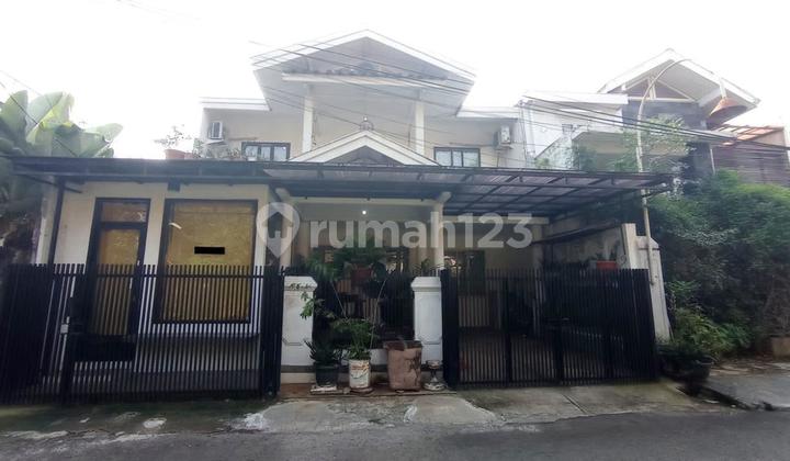 Rumah Bagus 2 Lantai LT 182 M2, Bintaro Sektor 1, Jakarta Selatan.