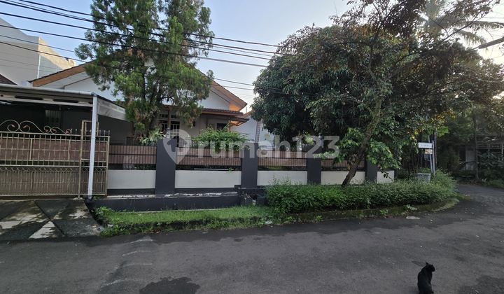 Rumah di hitung Kavling , Di Hook, Siap Di renovasi 354m2, di Griya Loka, BSD 2