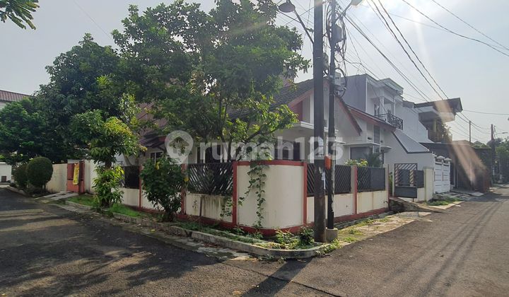 DIJUAL RUMAH ASRI, LUAS 232 M2, DI PAMULANG  2