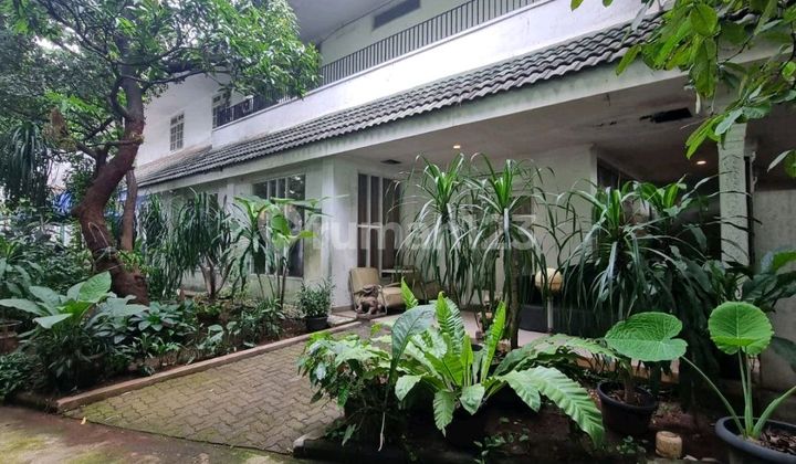 Corner House in Commercial Area, Guaranteed Profit !!! 1