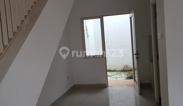 Dijual Rumah 2 Lantai Harga Miring - Kondisi Apa Adanya - Residence One Bsd 2