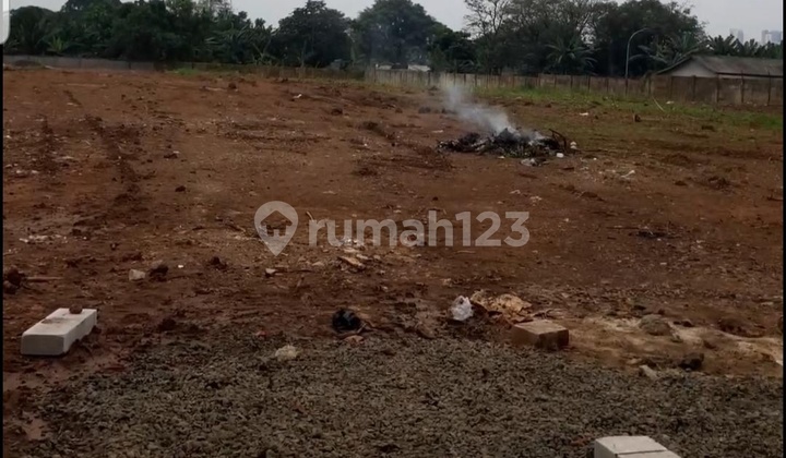 Tanah Komersiil Padat..Pinggir Jln Raya Bs Dilewati Contener 40 Feet...Cocok Buat Gudang & Usaha Bisnis Lainnya
