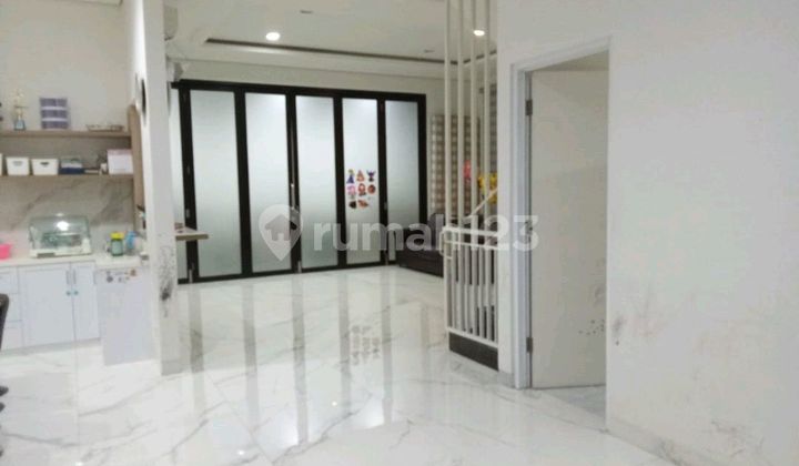 Rumah Hoek 2 Lantai Siap Huni