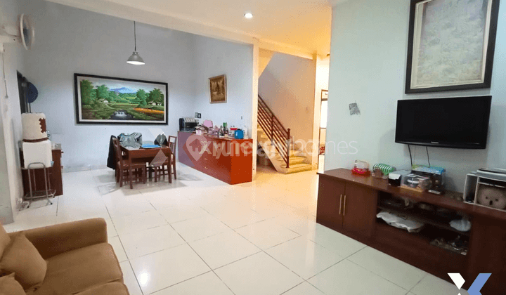 Rumah Minimalis Semi Furnished 2 Lantai SHM di Komplek Nyaman Gegerkalong Bandung 1