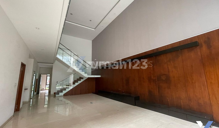 Rumah Lux 2 Lantai SHM Semi Furnished di Pasteur Bandung